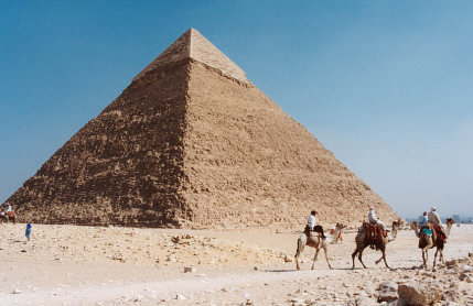 エジプトのピラミッドを探検しよう